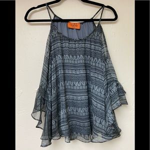 Voom by Joy Han USA Cold Shoulder Tunic Top